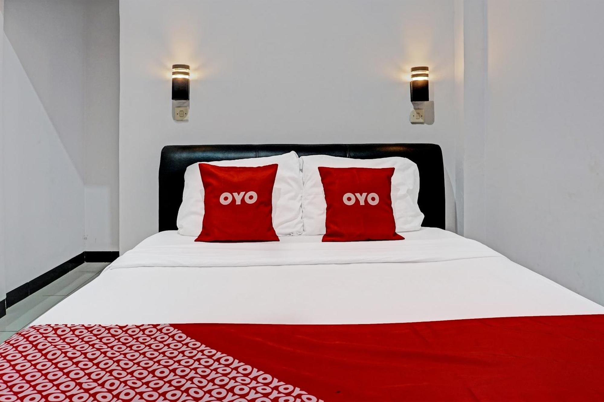 Oyo 91599 Penginapan Mutiara Madiun Zewnętrze zdjęcie